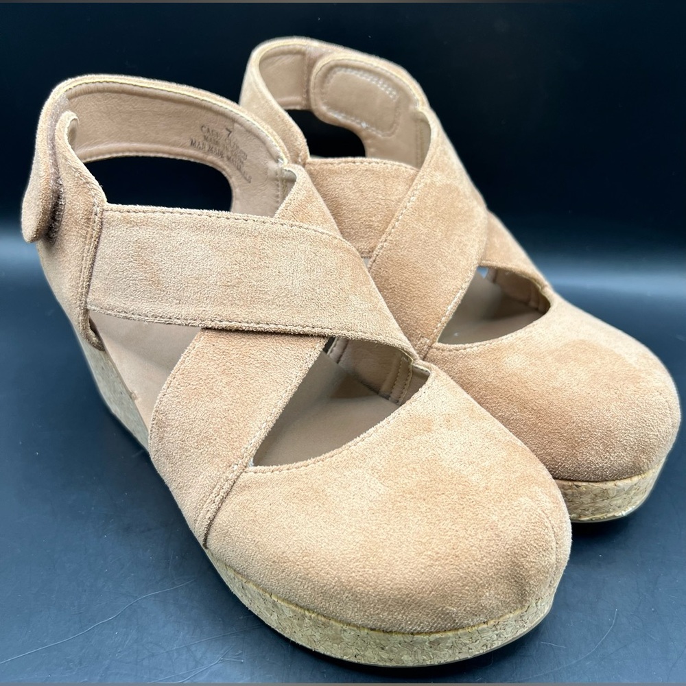 Corky’s Footwear- Women's Tan Wedge Sandals, Size:7, small Footbed piece missing